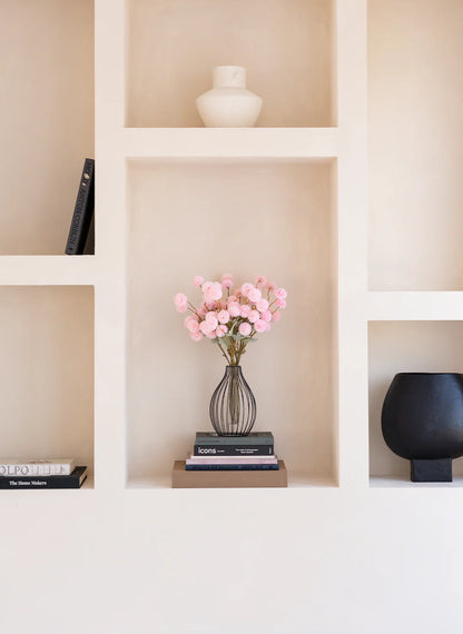 Statement Outline Vase - Black